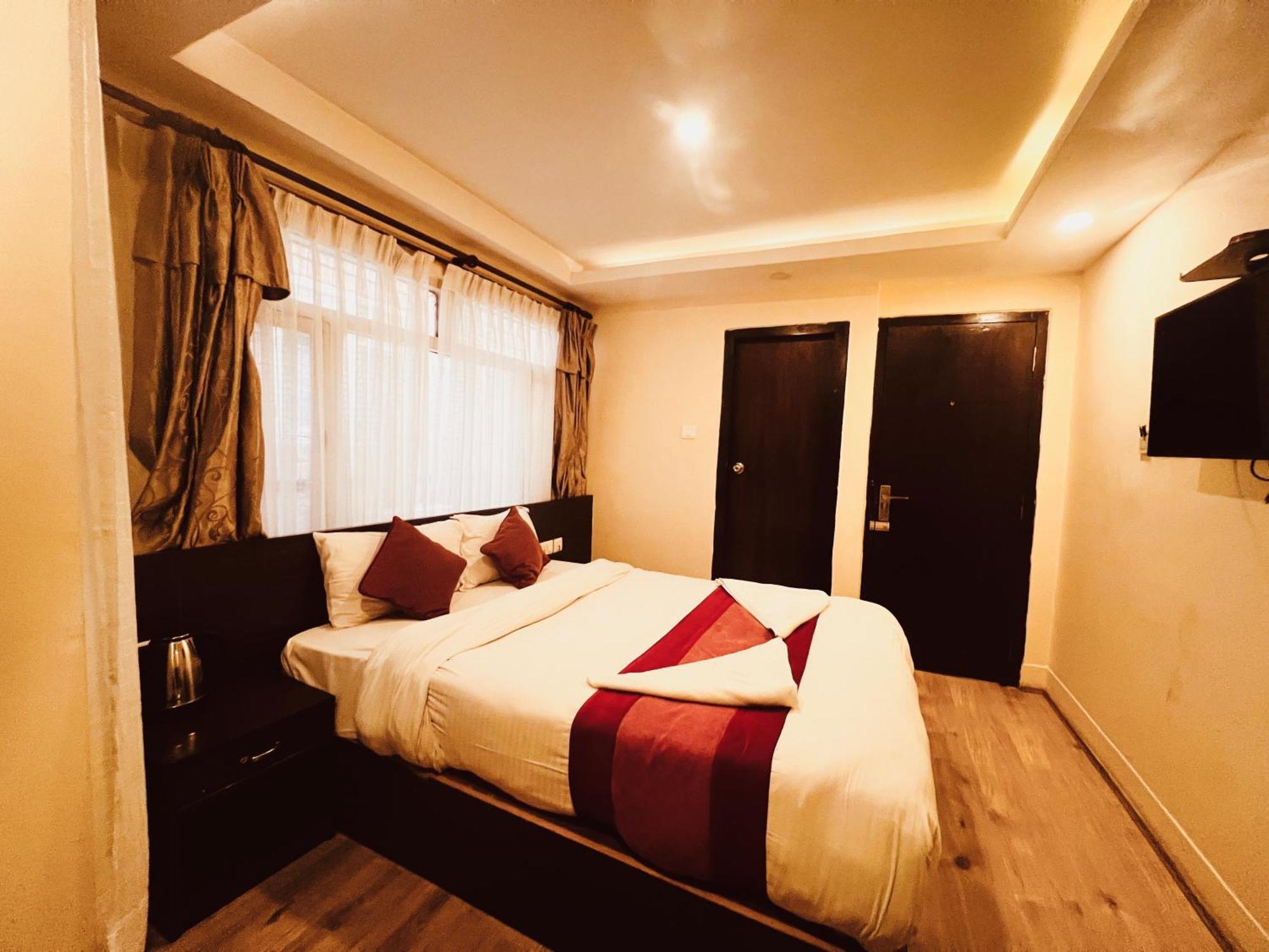 Hotel Sapana Garden Thamel กาฐมาณฑุ ภายนอก รูปภาพ