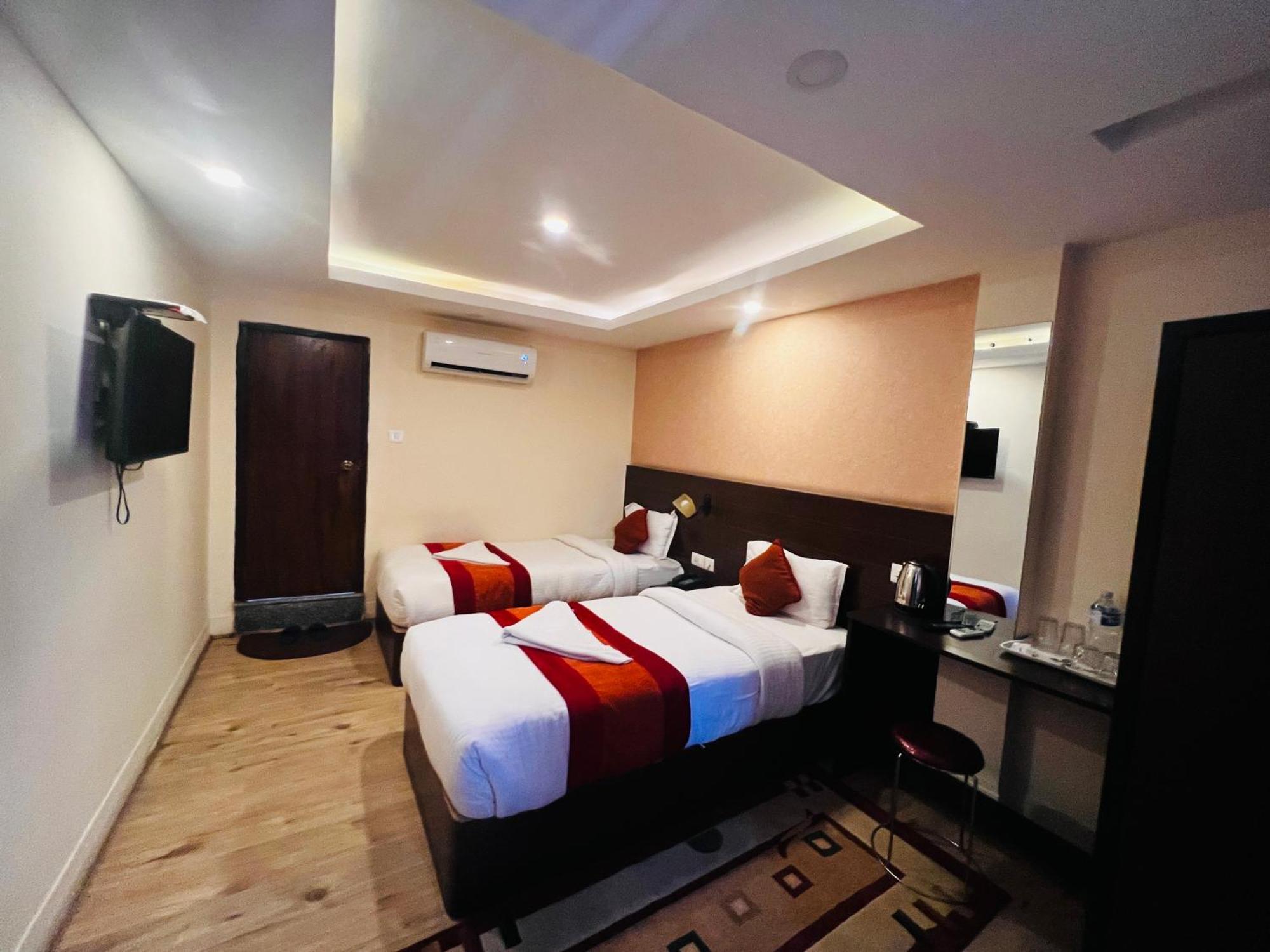 Hotel Sapana Garden Thamel กาฐมาณฑุ ภายนอก รูปภาพ